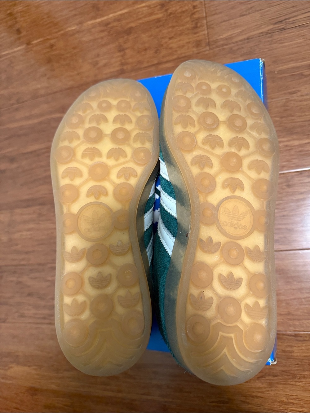 adidas Green Suede Gazelle with White Stripes and Pink Liner - Picture 3 of 4
